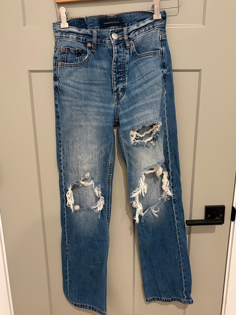 Aeropostale Distressed Straight-Leg Blue Jeans-100% cotton